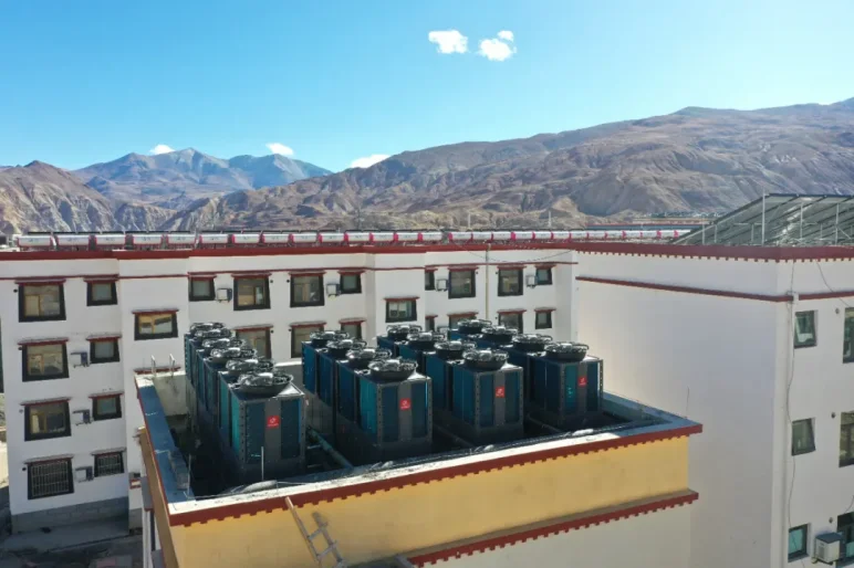 pc/fcq/2025/03/15/33f54673-46cc-4264-b098-8164e176d9ac.jpg 地暖机和燃气壁挂炉哪个实用?看完这篇再选