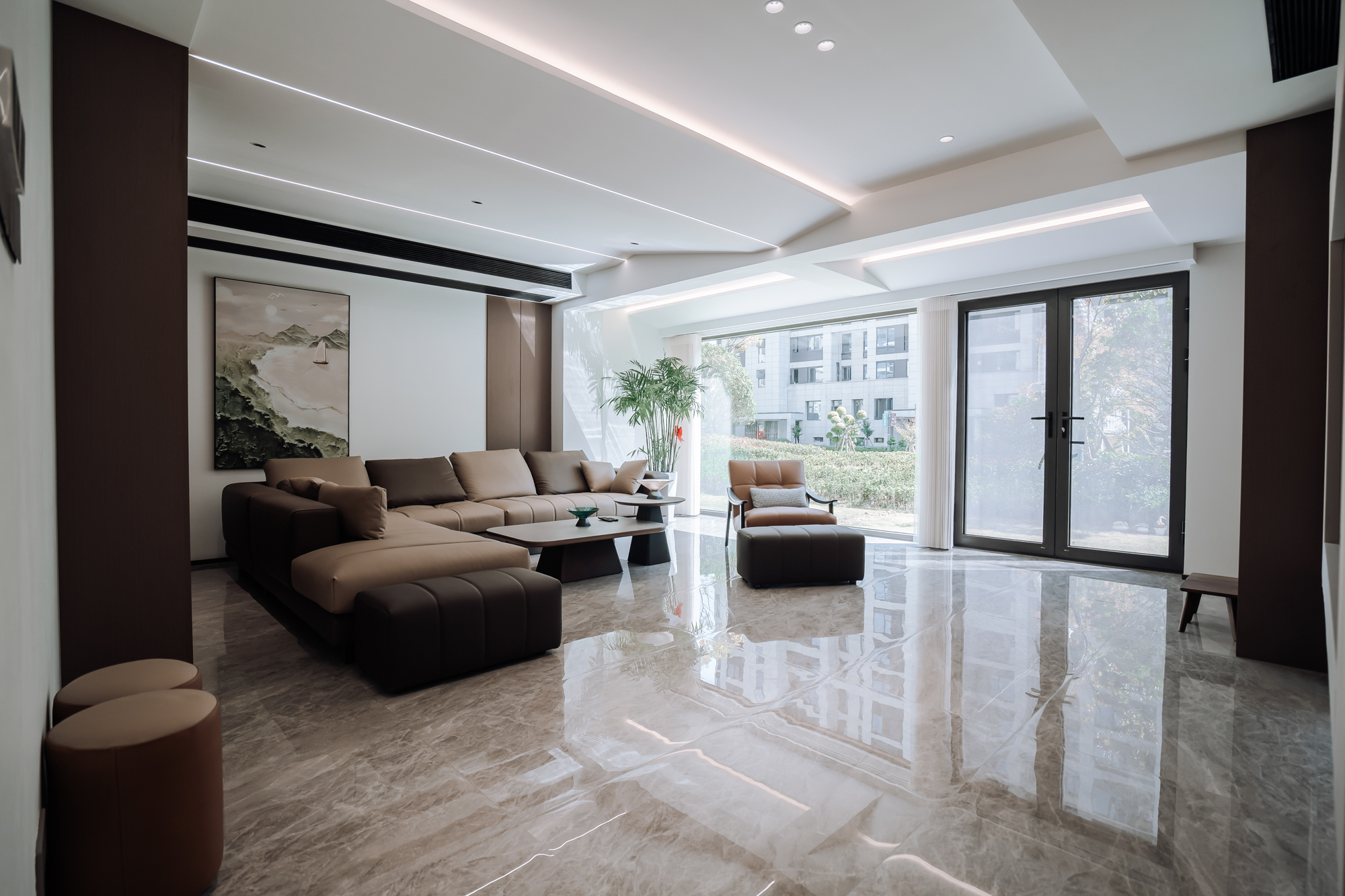 280㎡现代风光影交错,打造视觉盛宴